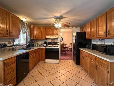 Kitchen - 240 Seneca St, Sullivan, NY 13037 photo 2 of 3