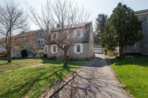 302 Carlton Rd, Syracuse, NY 13207