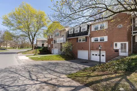 4314 Candlelight Ln, Liverpool, NY 13090