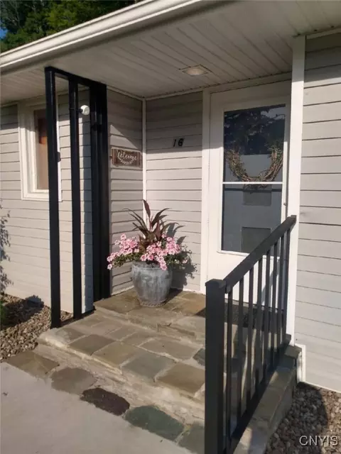 16 Memory Ln, Syracuse, NY 13212 photo 3
