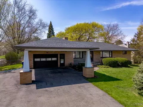 212 Kasson Rd, Camillus, NY 13031