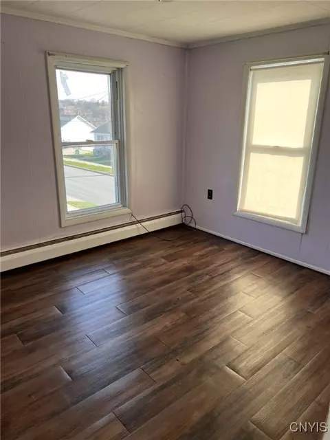 Bedroom - 229 12 E 2nd St, Oswego, NY 13126 photo 3 of 4