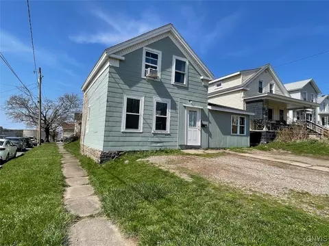 171 W Seneca St, Oswego, NY 13126