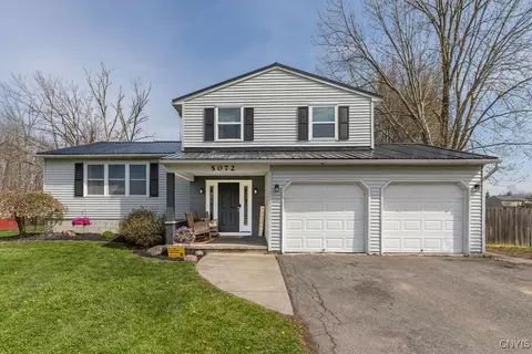 5072 Hackberry Ln, Clay, NY 13041