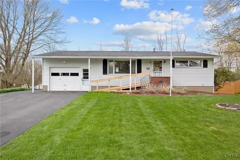 9391 Woodlawn Dr, Brewerton, NY 13029