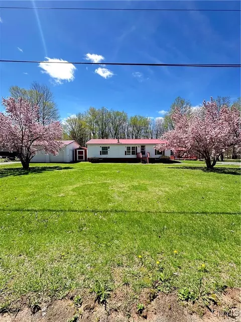 255 Holly Hole Rd, Constantia, NY 13044