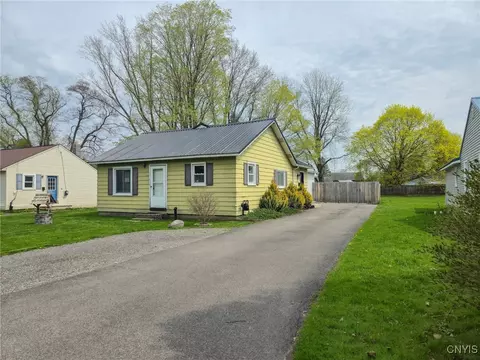 614 Manor Dr, Sullivan, NY 13037