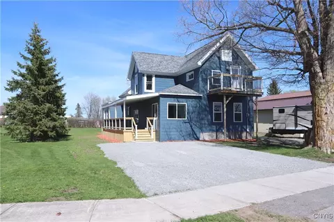105 St Lawrence Ave E, Brownville, NY 13615