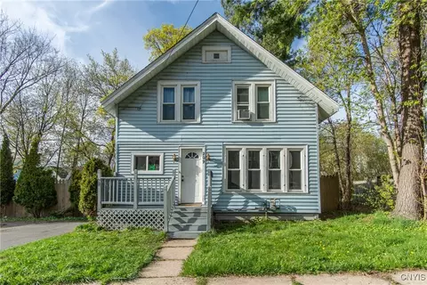 209 E Lynde St, Watertown, NY 13601