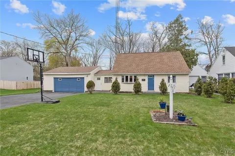 201 Memphis St, Salina, NY 13088