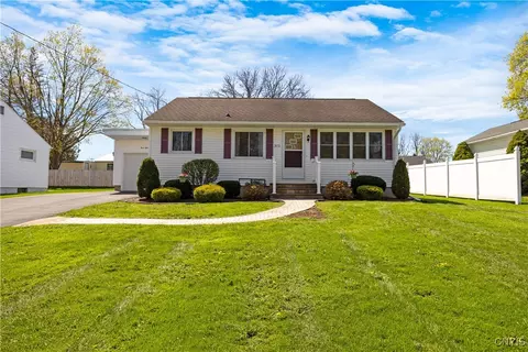 315 Searles Ave, Oneida, NY 13421