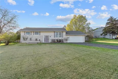 301 Sandbank Rd, Elbridge, NY 13060