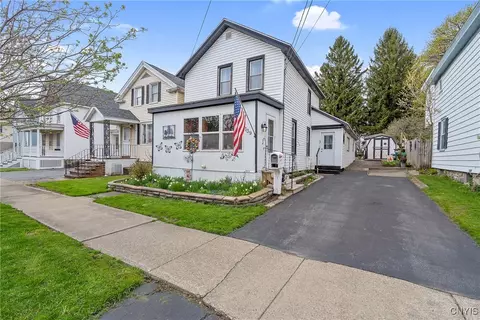 139 E Seneca St, Oswego, NY 13126