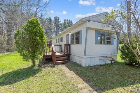 2010 State Route 370, Conquest, NY 13033