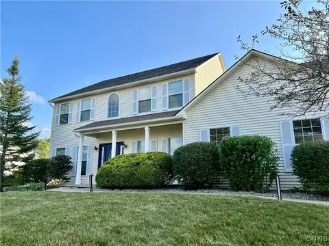 8340 Preserve Pkwy, Manlius, NY 13104