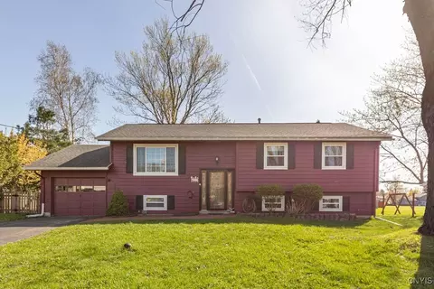 13 Oriole, Liverpool, NY 13090