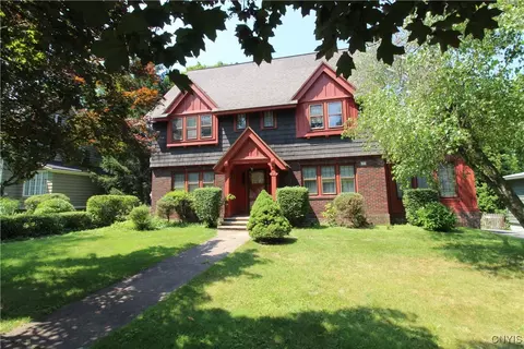 307 Farmer St, Syracuse, NY 13203