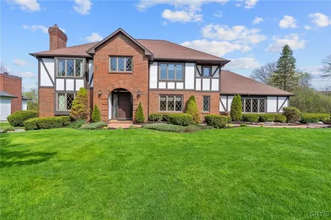 4763 Carnoustie Ln, Manlius, NY 13104
