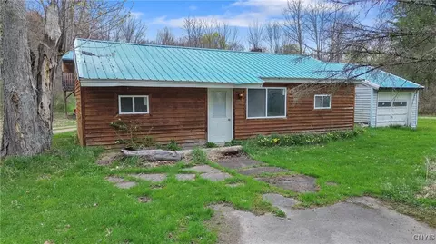 747 State Route 49, Vienna, NY 13042