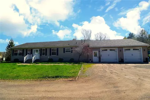 5528 Clearview Dr, Stockbridge, NY 13409