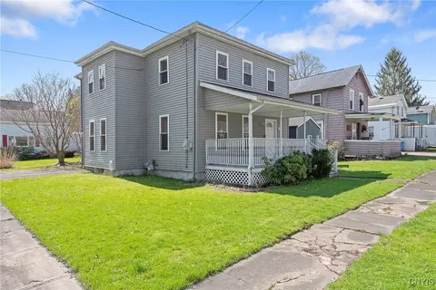 40 Lock St, Schroeppel, NY 13135 photo 2