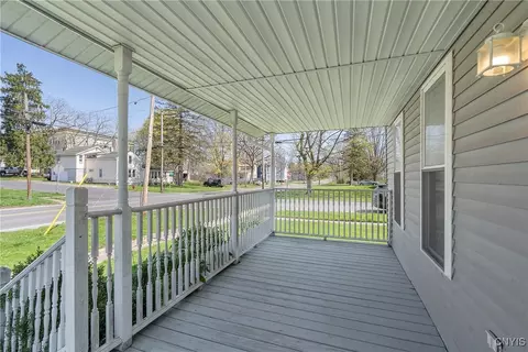 40 Lock St, Schroeppel, NY 13135 photo 3