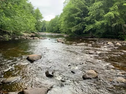 314 County Highway 104, Stratford, NY 13470