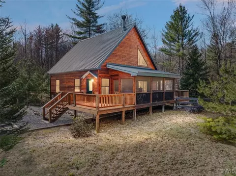 203 Ukrainian Rd, Salisbury, NY 13470