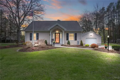 2534 Lamson Rd, Phoenix, NY 13135