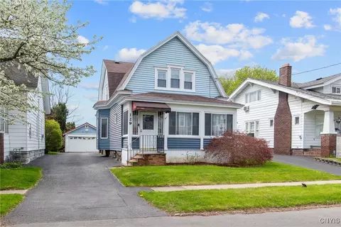129 Ross Park, Syracuse, NY 13208