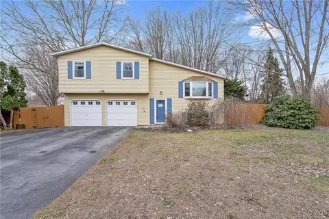 7975 Caraway Dr, Clay, NY 13090