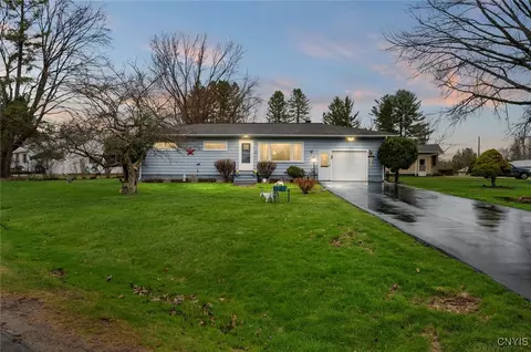 22 Harts Hill Cir, Whitestown, NY 13492