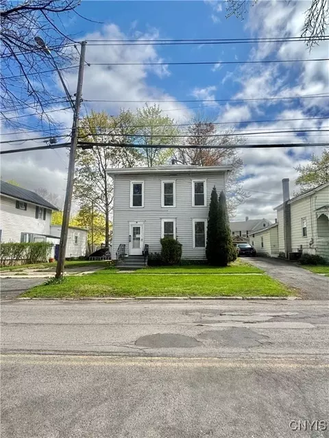 4 Lake Ave, Auburn, NY 13021