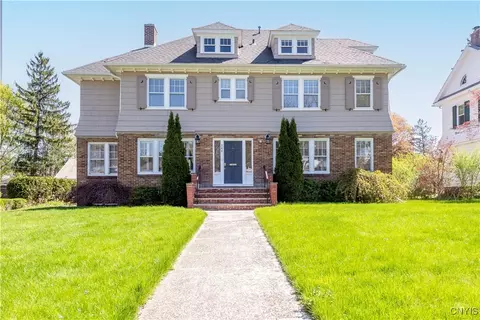248 Brattle Rd, Syracuse, NY 13203