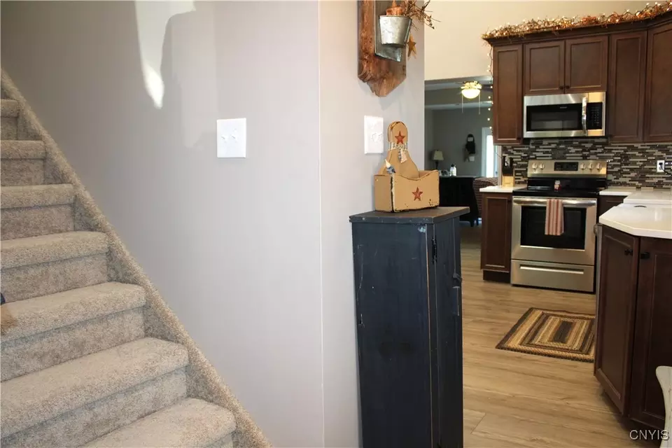 Entry Way - 5547 Lee Valley Rd, Lee, NY 13440 photo 4 of 12