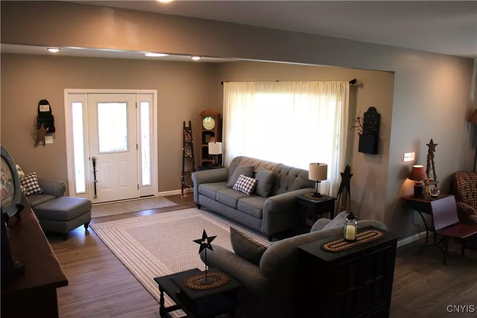 Entry Way - 5547 Lee Valley Rd, Lee, NY 13440 photo 8 of 12