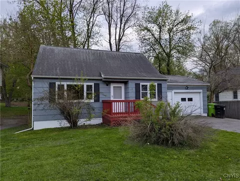 134 Malden Rd, Salina, NY 13211