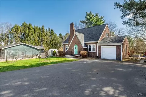 929 Onondaga Rd, Camillus, NY 13031