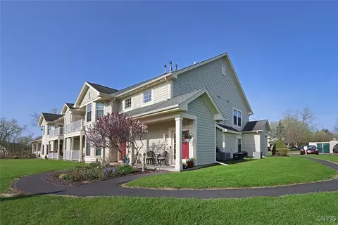 2408 Pipers Ct, Lysander, NY 13027