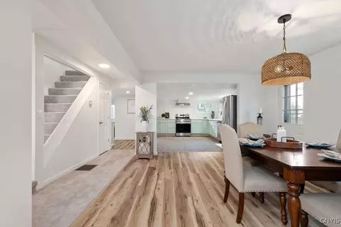 Entry Way - 2 Wood St, Lysander, NY 13027 photo 3 of 11