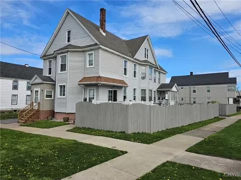 1211 Lansing St, Utica, NY 13501