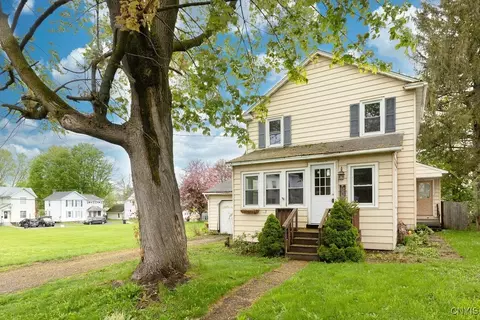 207 W 2nd St S, Fulton, NY 13069