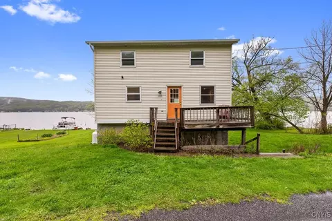 1412 W Valley Rd, Spafford, NY 13141