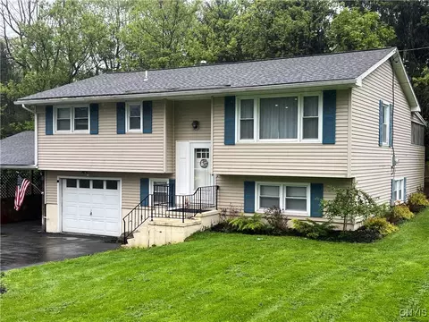 9414 Willow Brook Ln, Paris, NY 13456