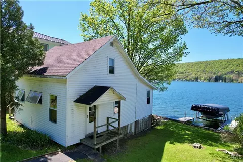 177 E Lake Rd, Deruyter, NY 13052