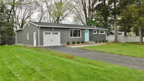 106 Ontario Pl, Salina, NY 13088