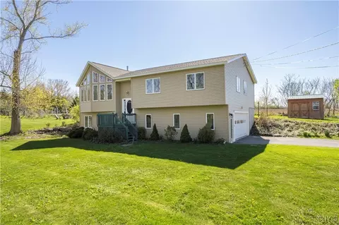 4675 Limeledge Rd, Marcellus, NY 13108