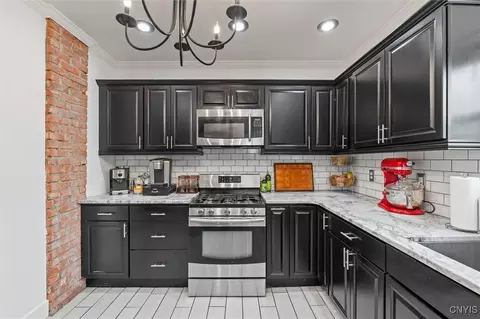 Kitchen - 159 Harding St, Syracuse, NY 13208 photo 3 of 6