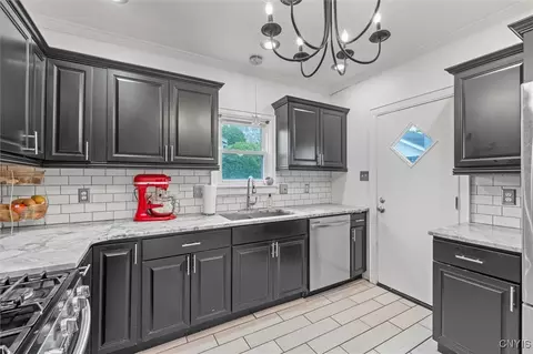Kitchen - 159 Harding St, Syracuse, NY 13208 photo 4 of 6