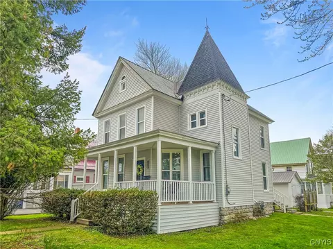 802 Holcomb St, Watertown, NY 13601